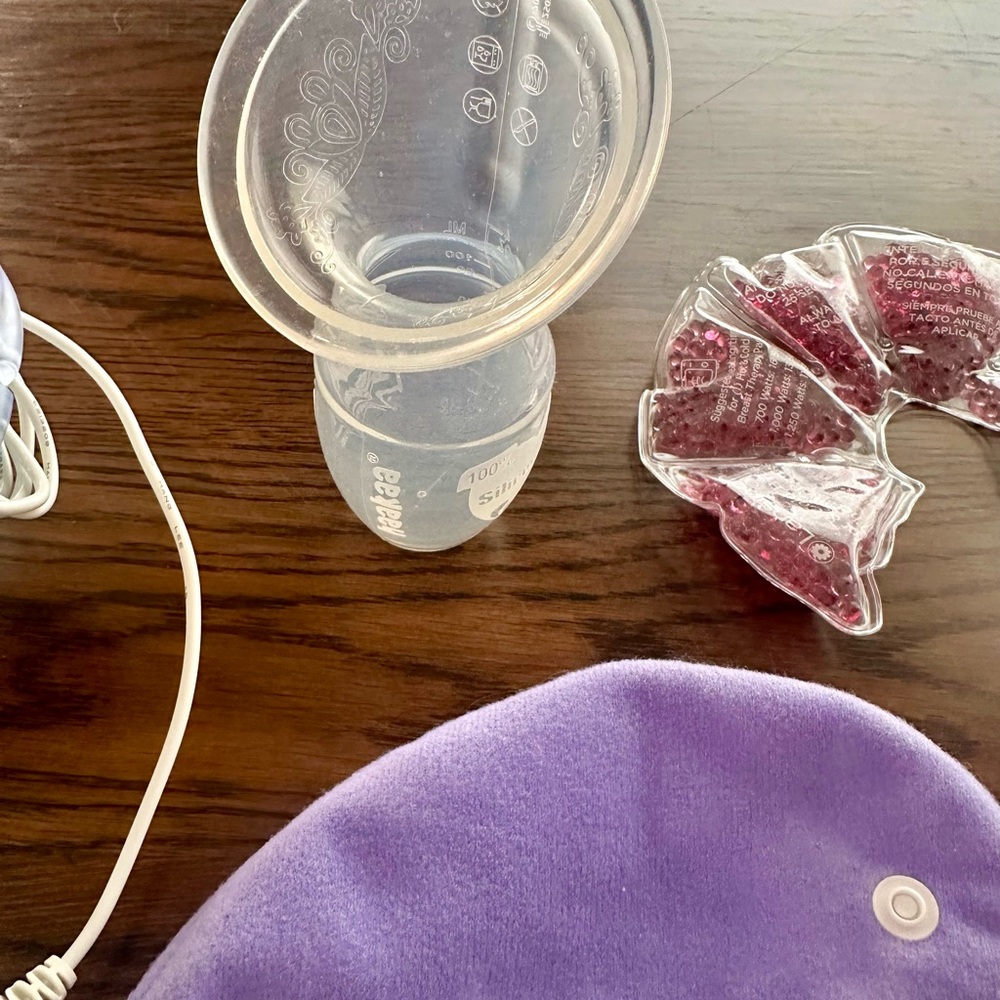 Spectra S2 Plus Breast Pump Bundle with Lots of Nursing/Pumping  Accessories - Picture 3 of 7